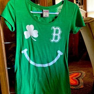 PINK* Victorias Secret BOSTON RED SOX ”good luck charm” shirt. *size  SM*